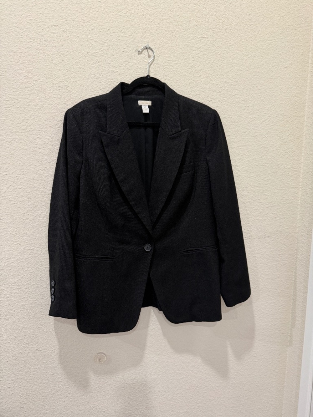 Ladies Chico’s black blazer size 2 Rayon/Poly - Good